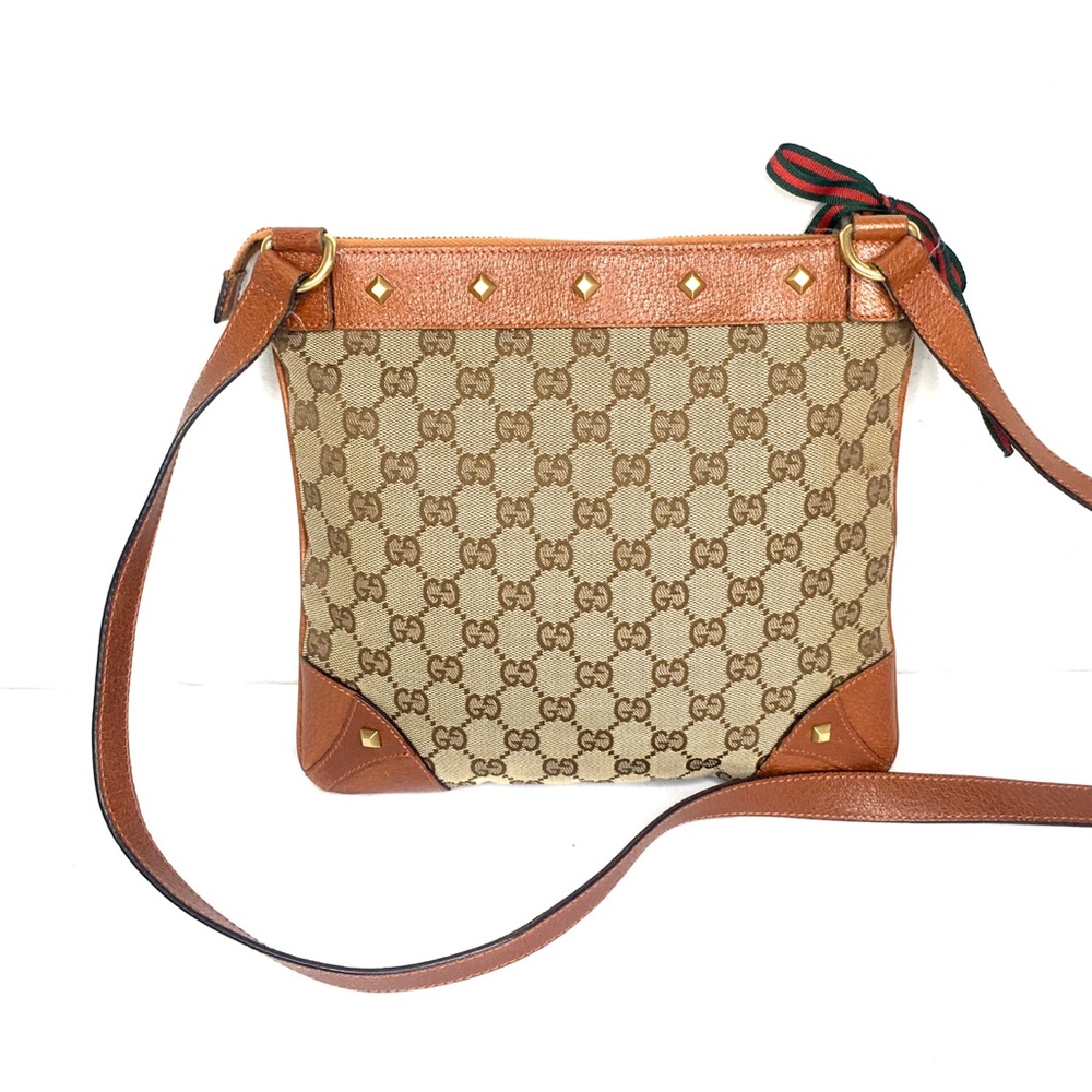 Authentic Gucci brown monogram crossbody bag - Picture 4 of 16